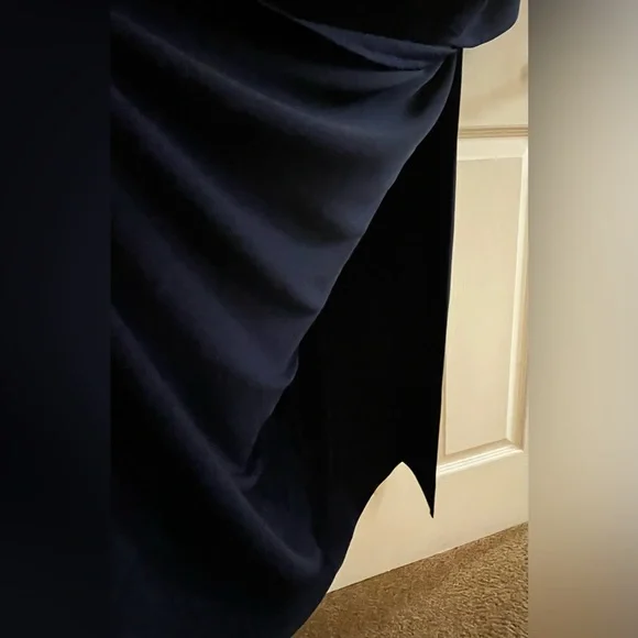 Alex Evenings/women’s NWT Embroidered Illusion-Yoke Navy and Cream Lace Gown - Picture 6 of 11